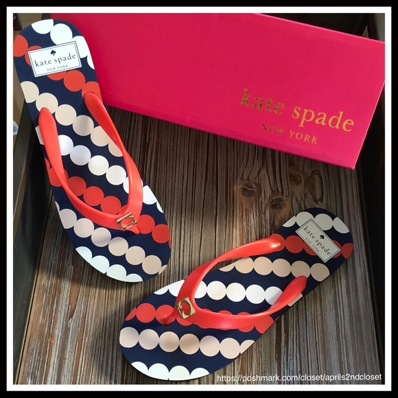 KATE SPADE SANDALS SIGNATURE PRINT FLIP FLOPS - Picture 5 of 8
